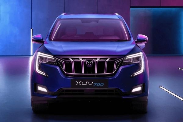 XUV700