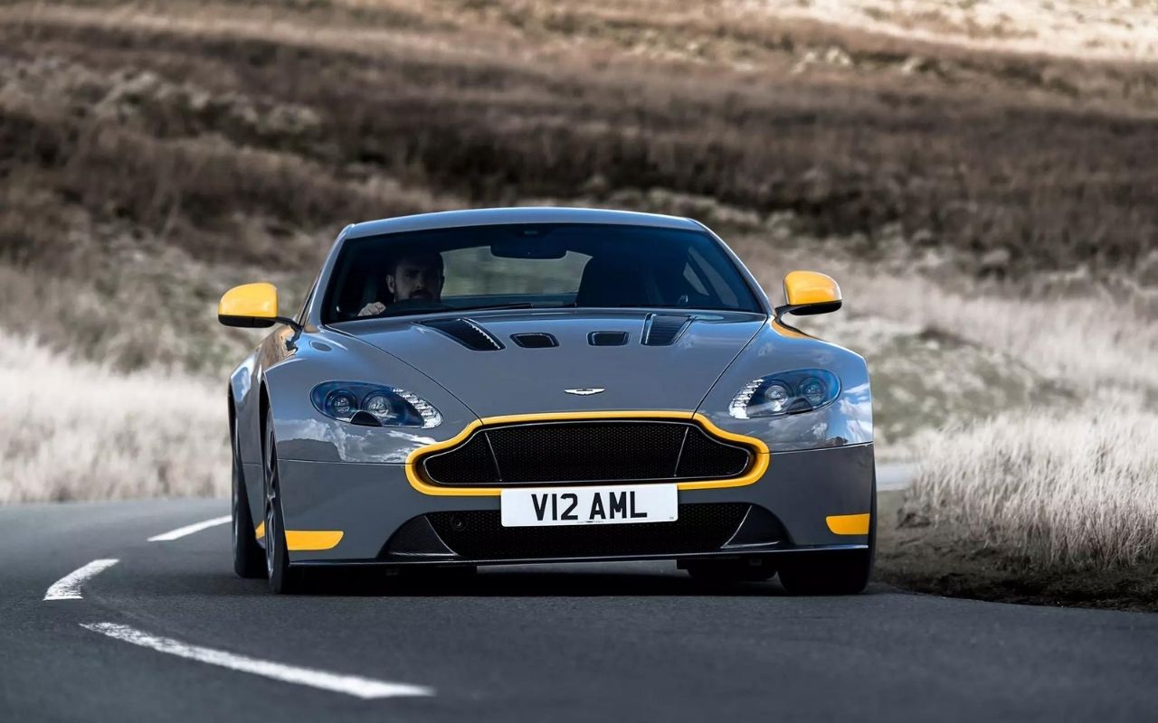 Aston Martin Vantage V12 returning in 2022