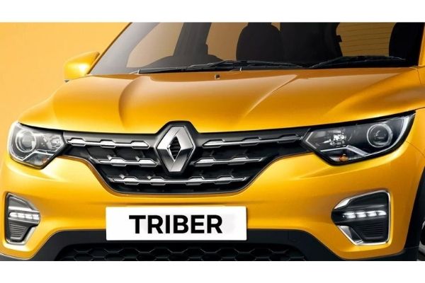 Buy Used 2022 Renault TRIBER RXZ DUAL TONE Manual in Chandigarh - CARS24